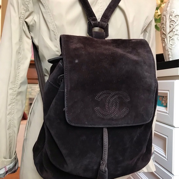 Vintage Authentic CHANEL Suede Drawstring Backpack - Picture 2 of 8